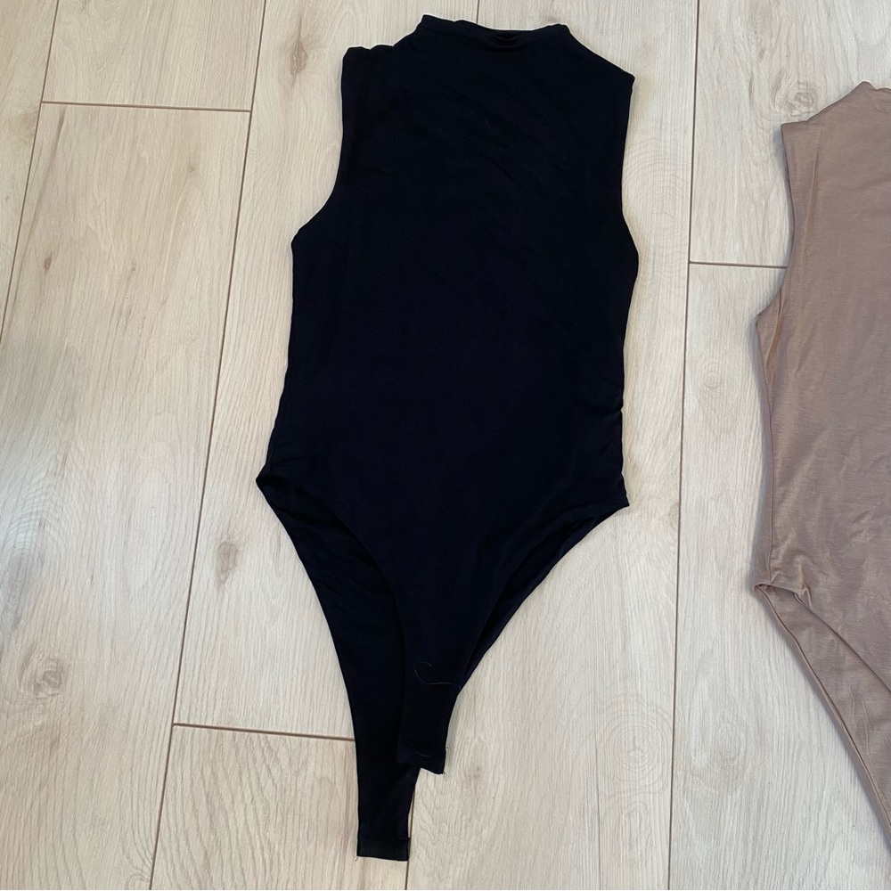 High neck body suits - Picture 3 of 3